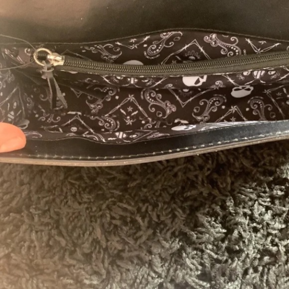 New Harley-Davidson clutch wallet with detachable crossbody chain - Picture 3 of 6